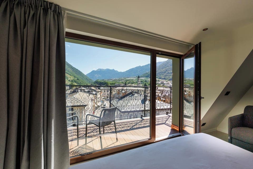 Deluxe Double Room, City View, Mountainside | In-room safe, soundproofing, iron/ironing board, free WiFi
