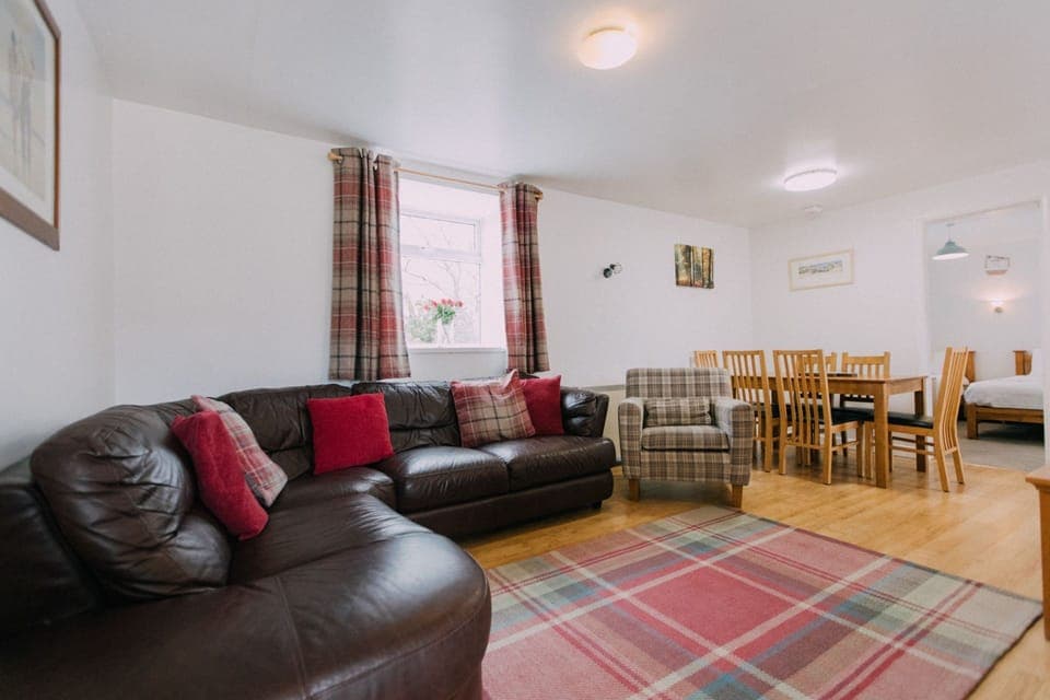 The Carthouse lounge diner at Trevalgan Farm Holidays