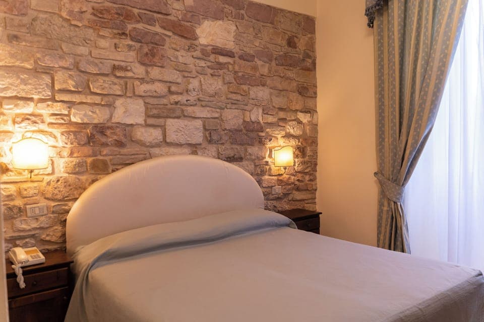 Standard Double or Twin Room, Valley View | Free WiFi