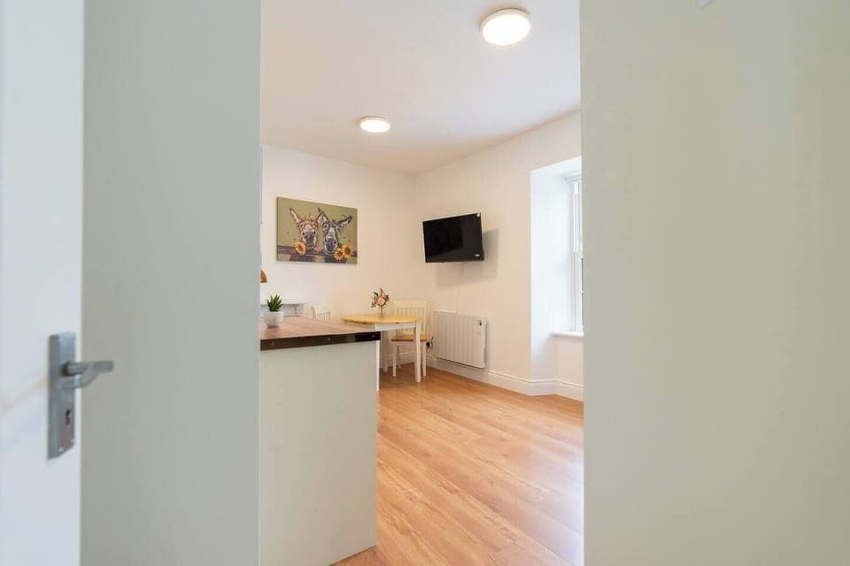 379f6d6a-cb13-4c27-8f31-f3752203ecf8