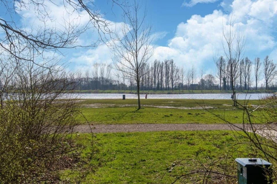 Region [summer] (>5 km)