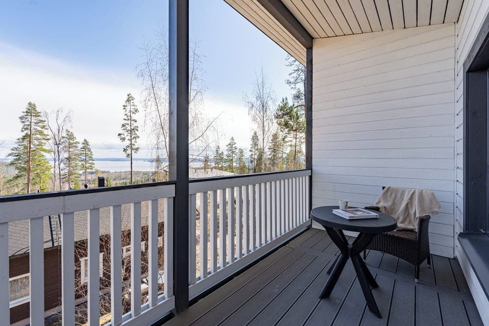 Superior Duplex, Multiple Beds, Partial Lake View, Slope side | Balcony