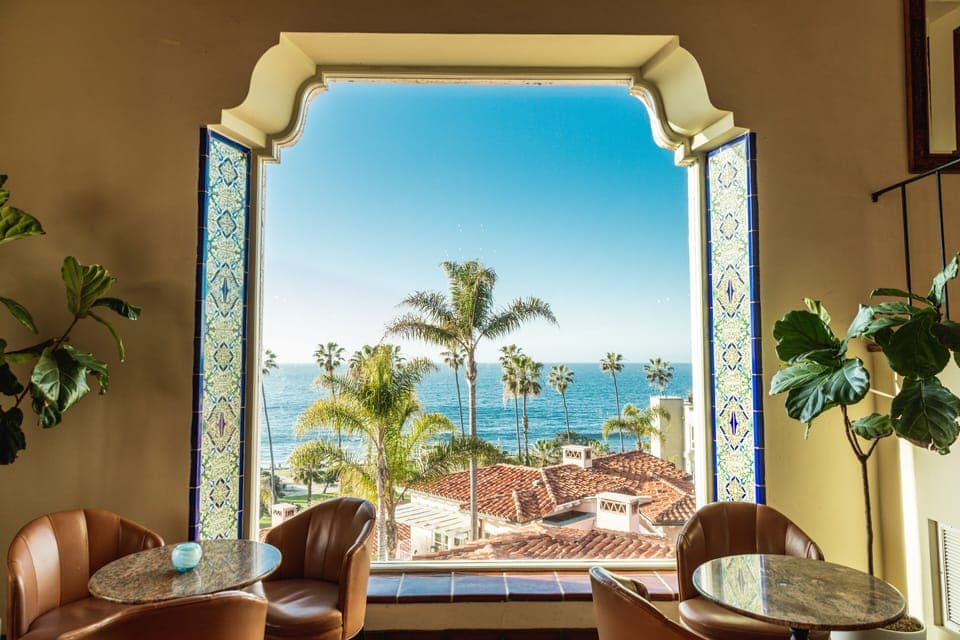 2 restaurants, breakfast, lunch, dinner served; Modern European cuisine