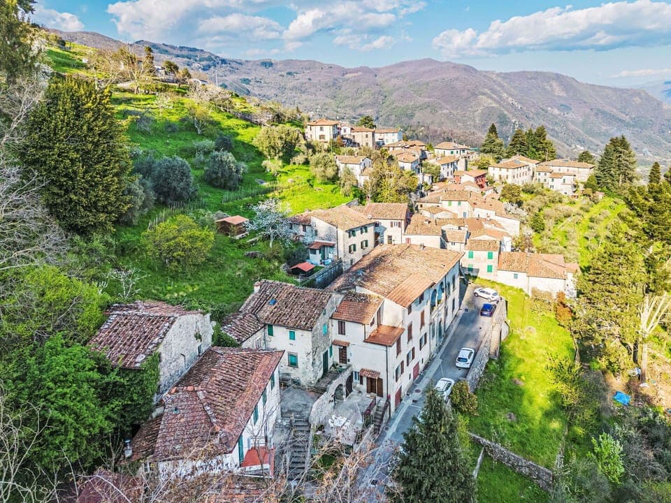 House, Town, Residential Area, Hill, Landscape, Village, Hill Station, Rural Area, Home, Human Settlement