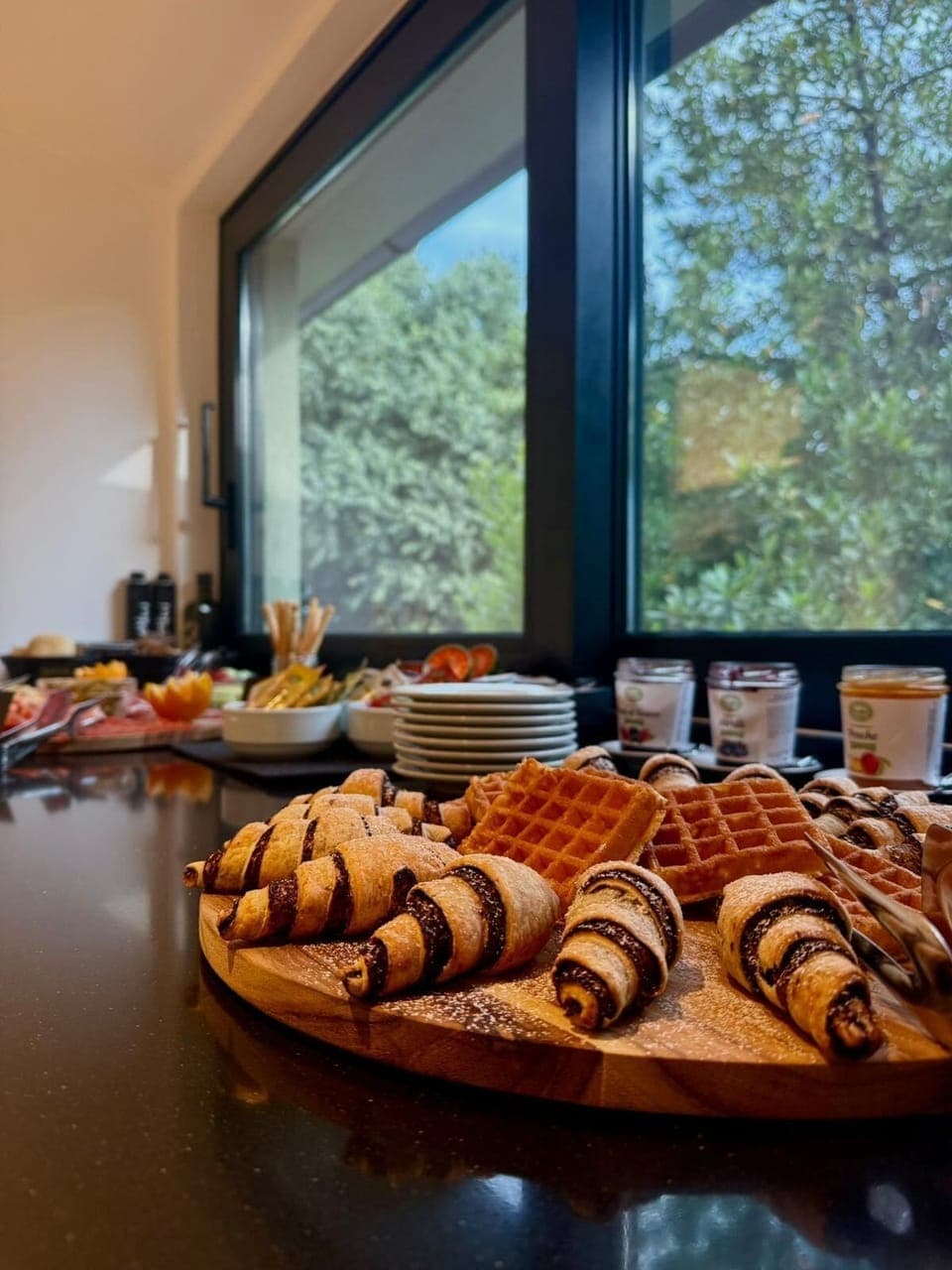 Free daily buffet breakfast