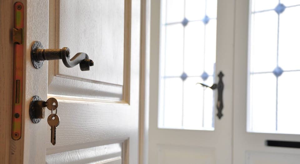 Room, 1 Bedroom, Smoking | Property entrance