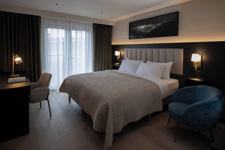 Deluxe Double Room | Hypo-allergenic bedding, desk, laptop workspace, iron/ironing board