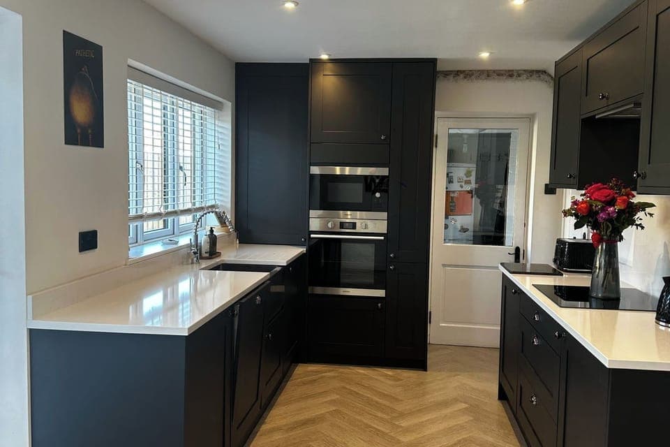 House | Private kitchen | Fridge, microwave, oven, stovetop