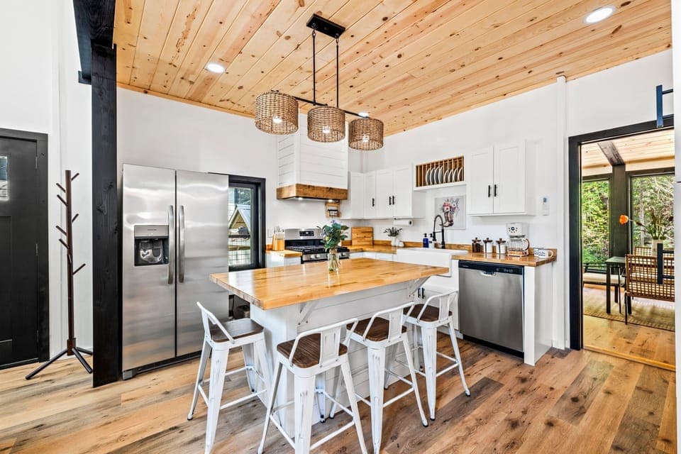 Bright kitchen with modern design, perfect for cooking and entertaining