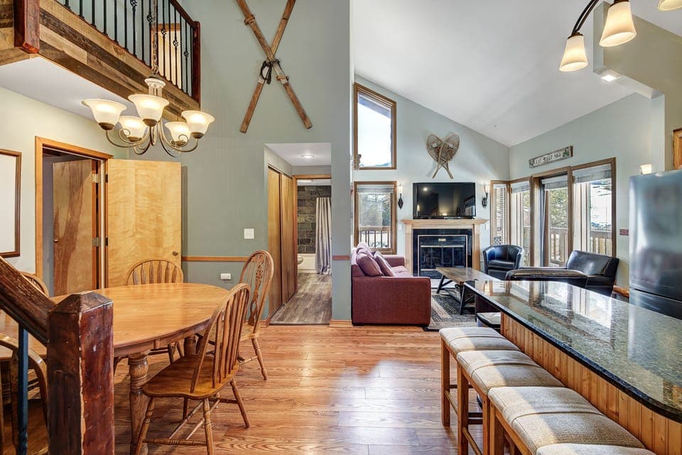 Main Livingroom View From Doorway