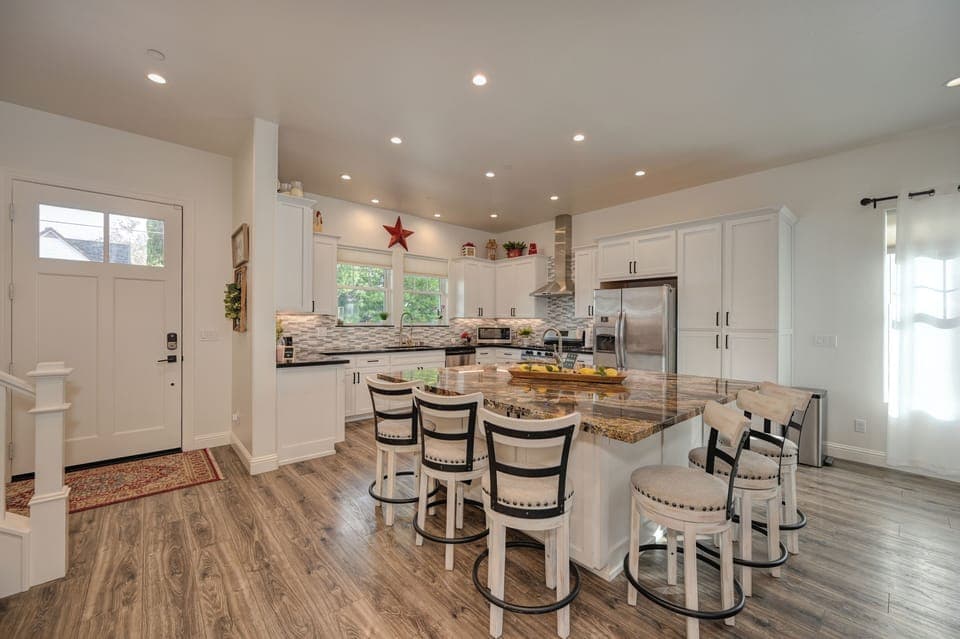 Gourmet Kitchen and Island