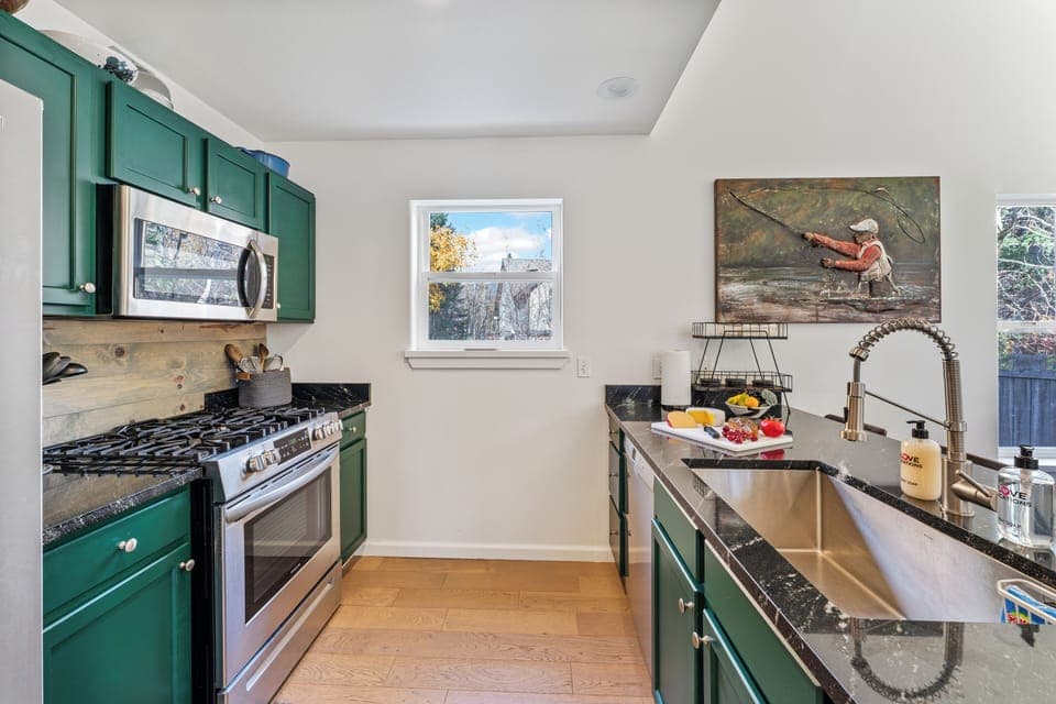 Fully Equipped Kitchen with Stainless Steel Appliances | Main Level