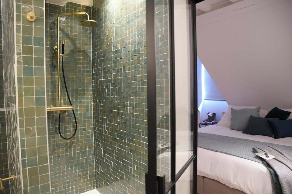 Comfort Double Room | Bathroom | Free toiletries, hair dryer, towels, soap