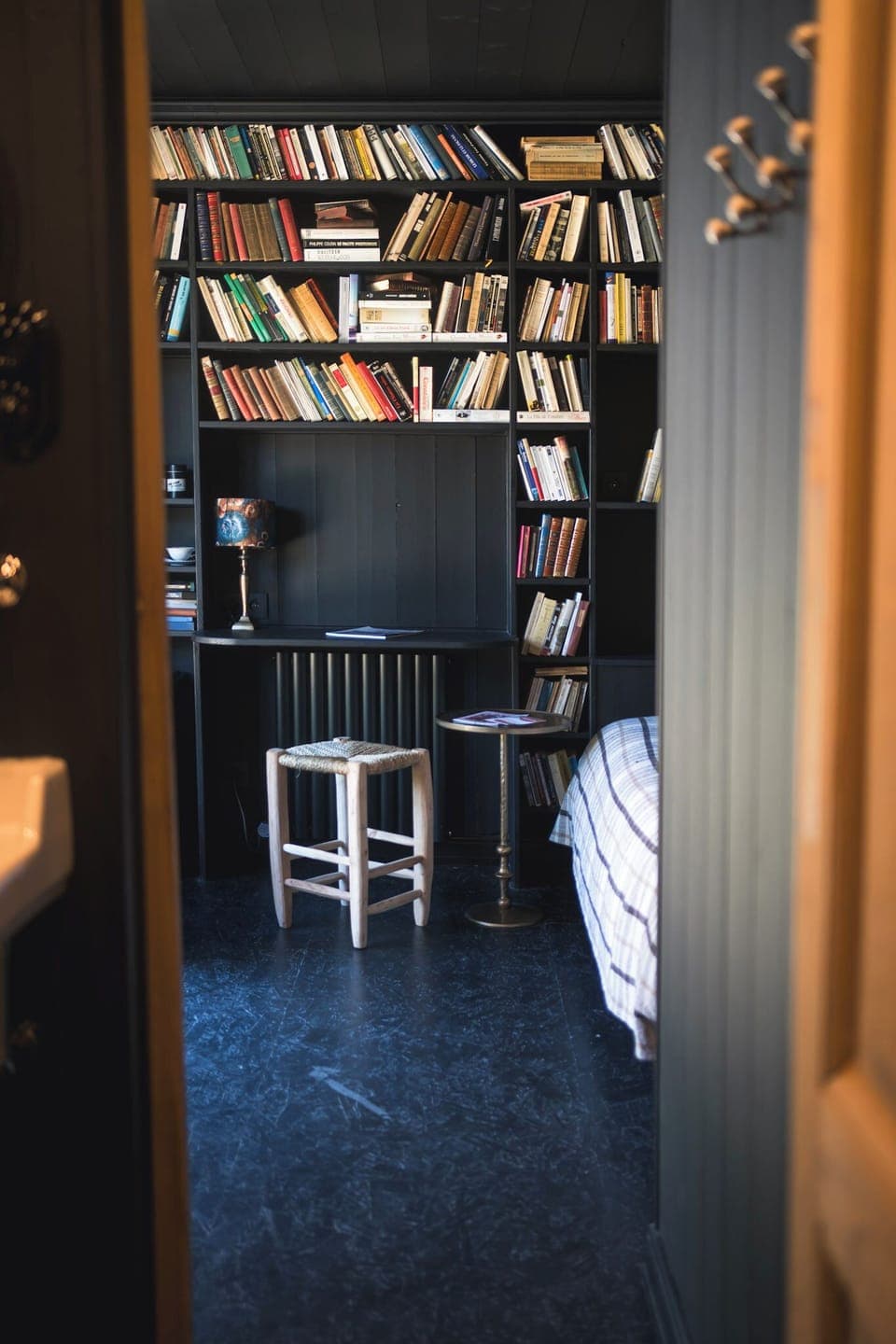 Deluxe Double Room, Garden View | Living area | 70-cm flat-screen TV with digital channels