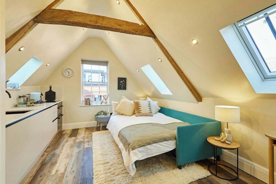 Vinegar Loft, Worcester - Host & Stay