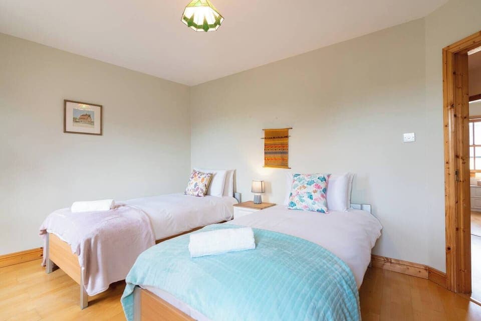 28ca33bb-2c2c-4595-aa51-520e4d5fba0b