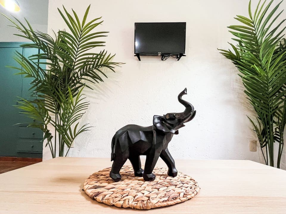 Comfort Duplex, Kitchen, Garden View | Living area | 40-inch Smart TV with digital channels, Netflix, streaming services