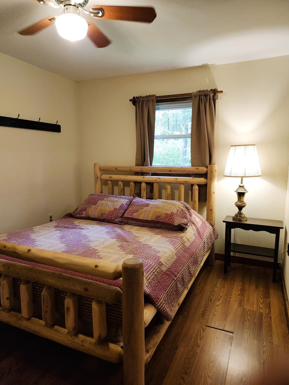 Red Maple Cabin Bedroom