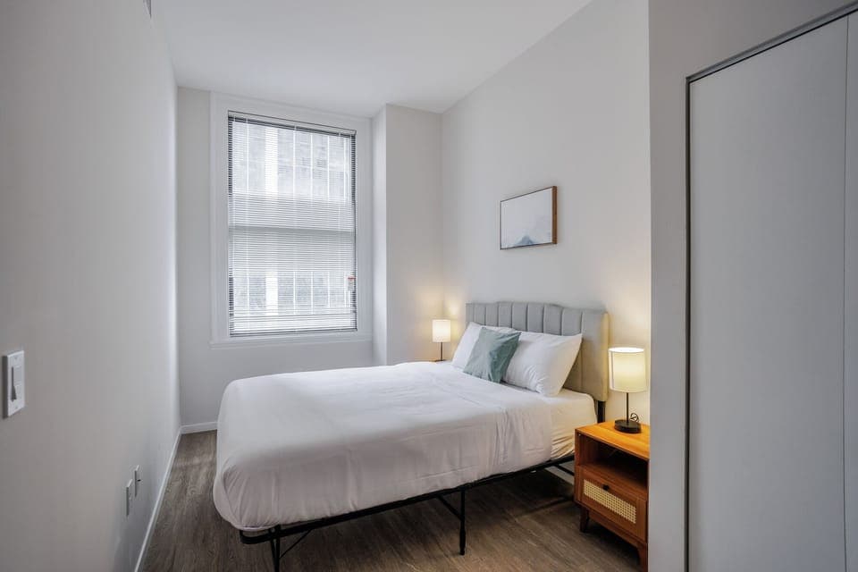 Deluxe Apartment, 2 Bedrooms, Non Smoking | Desk, laptop workspace, iron/ironing board, free WiFi