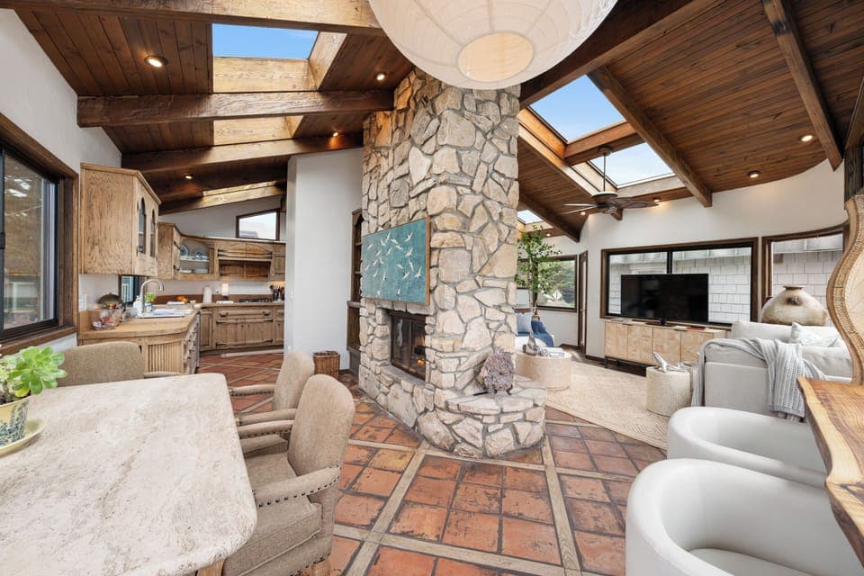 Kitchen, Dining Table, Living Room