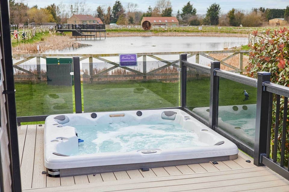 Captain Cook Lodge, Great Ayton - Host & Stay