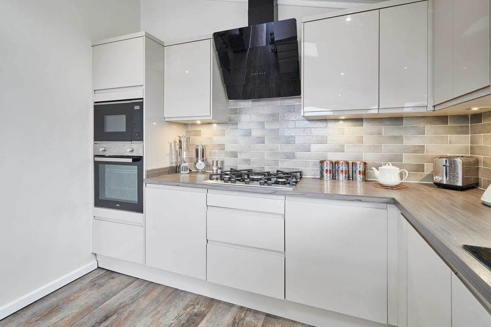 Newport Bridge Lodge, Great Ayton - Host & Stay