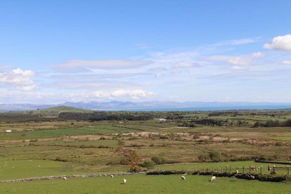 Surroundings [summer] (1-5 km)