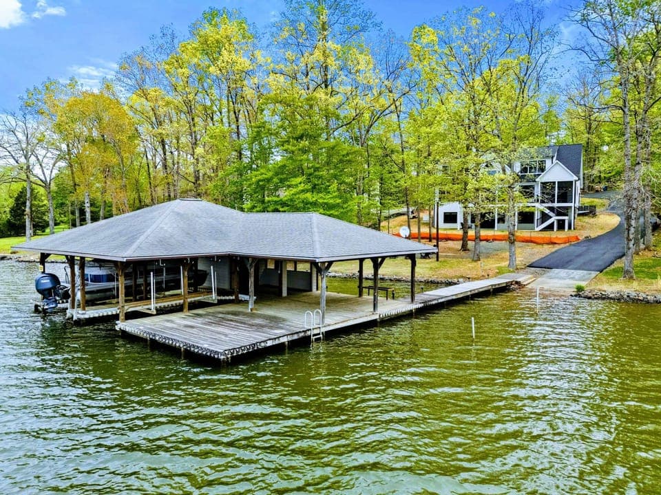 Lake Life, Seamlessly Connected – From front door to open water in just steps—this is lakeside living designed for ease and enjoyment.