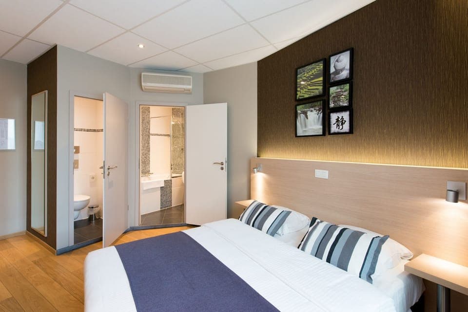 Economy Double Room | Select Comfort beds, in-room safe, desk, soundproofing