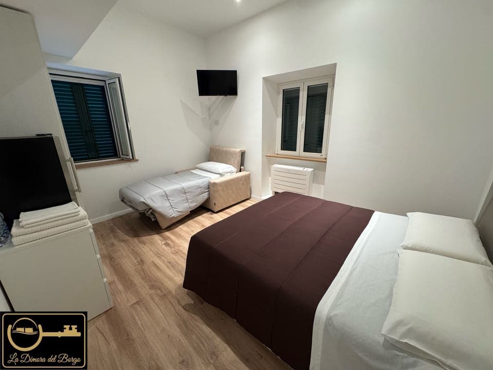 Luxury Townhome, Balcony | 4 bedrooms, free WiFi