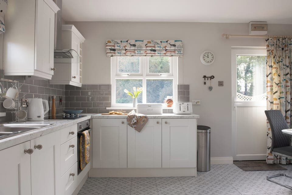 Dishwasher, cookware/dishes/utensils