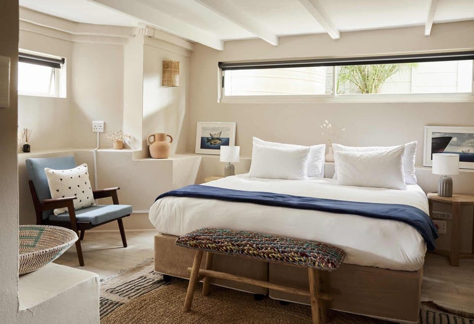 Econo room with detached bathroom | Blackout drapes, iron/ironing board, free WiFi, bed sheets