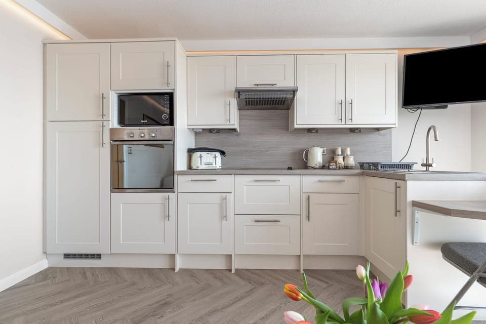 Sea Views, Parking, Beach Access