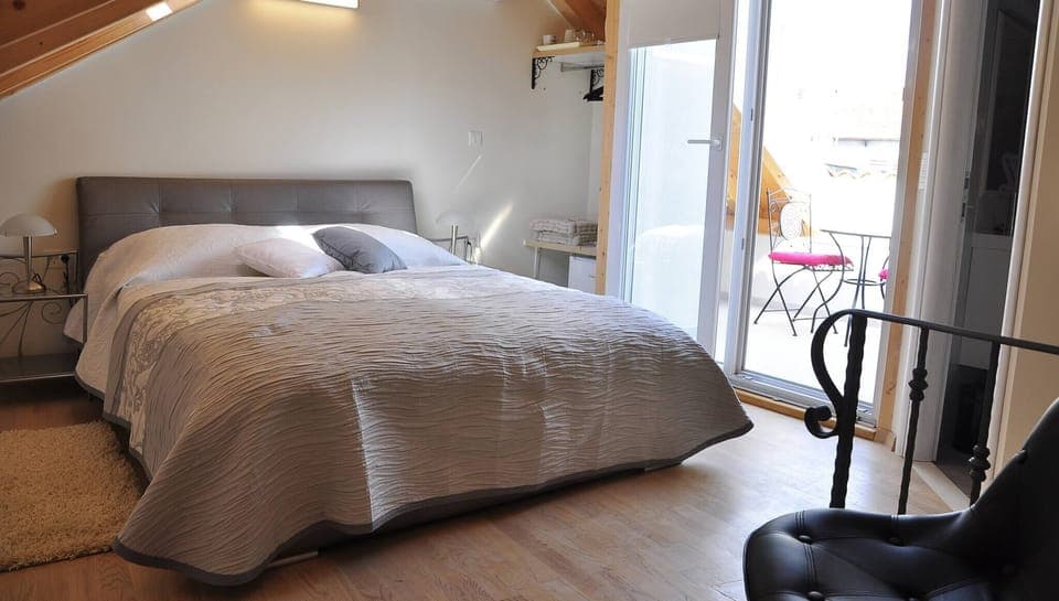 Room, 1 Bedroom, Smoking, Balcony | 1 bedroom