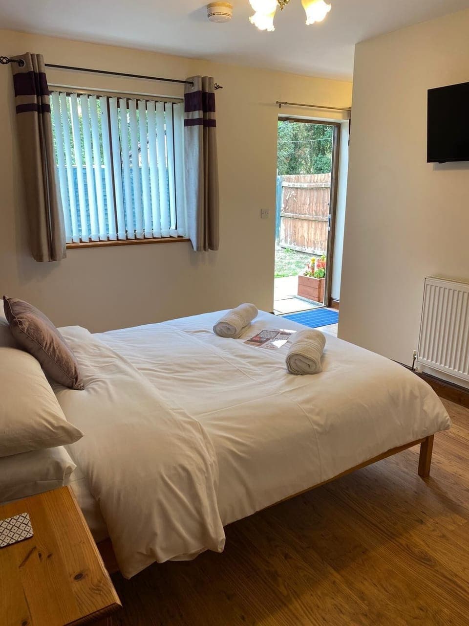 Room 1 at the Huntsman Inn - (Spacious Double Room at the Inn) | Individually decorated, desk, laptop workspace, blackout drapes