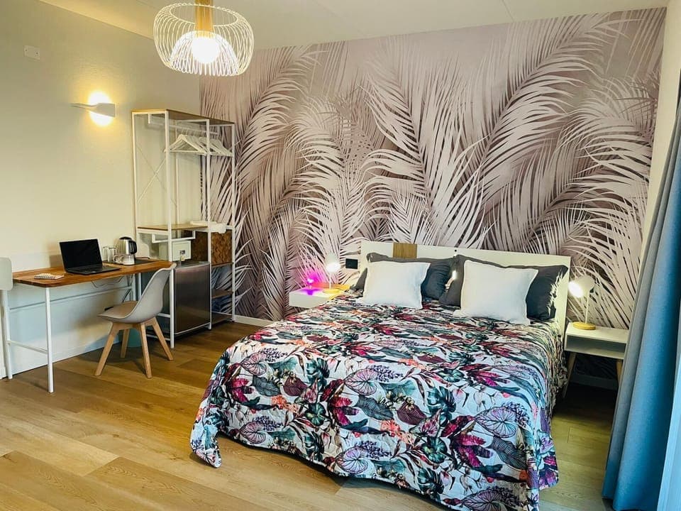 In-room safe, desk, laptop workspace, blackout drapes