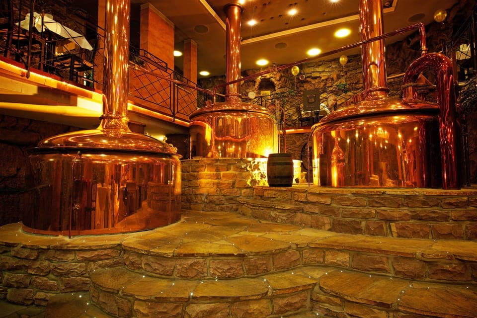 Breakfast, lunch, dinner served; Regional cuisine 