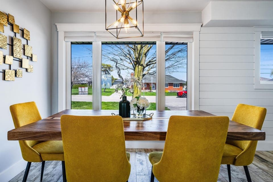 Minimalist chairs that make a sculptural impact