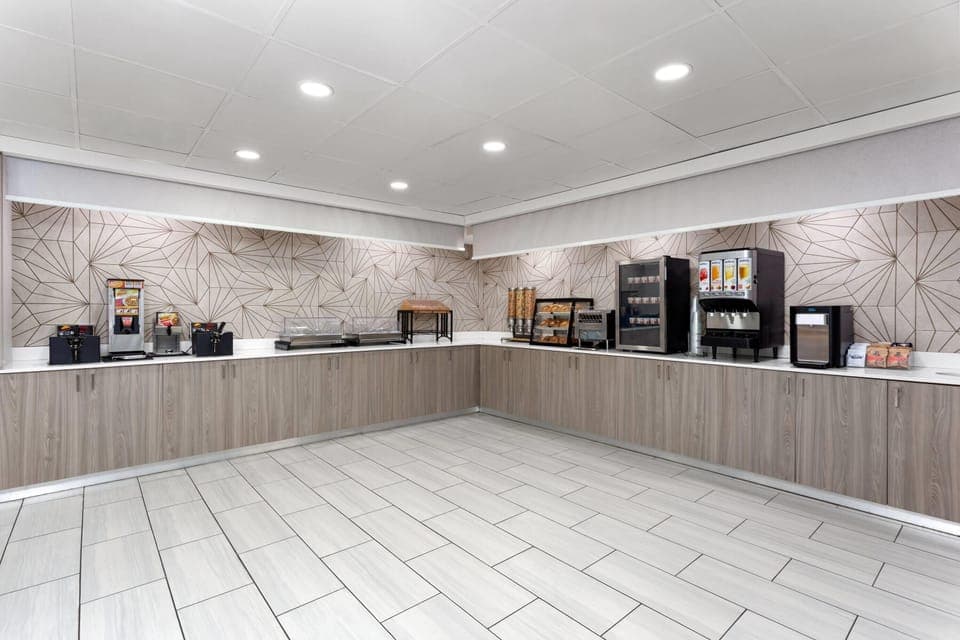 Free daily buffet breakfast