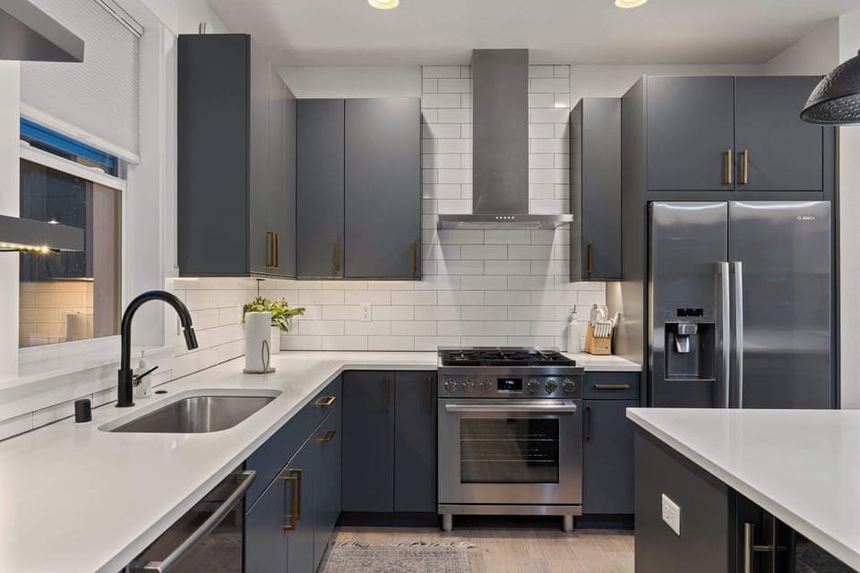 Fully equipped kitchen perfect for preparing gourmet meals, or just whipping up a quick snack. 