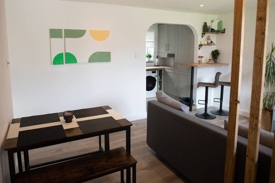 f7cffcf9-1aa6-43cb-aa60-ca0f5d057e95