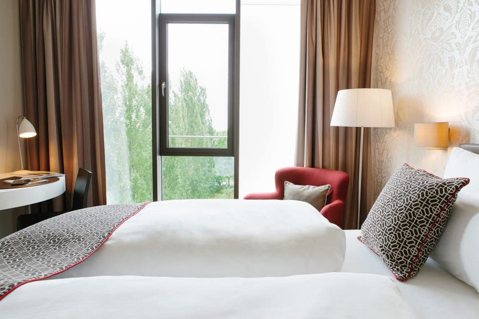 1 bedroom, premium bedding, in-room safe, desk