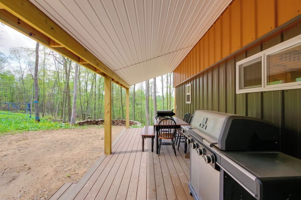 Brinkhaven Vacation Rental | 2BR | 1BA | 700 Sq Ft | Step-Free Entry