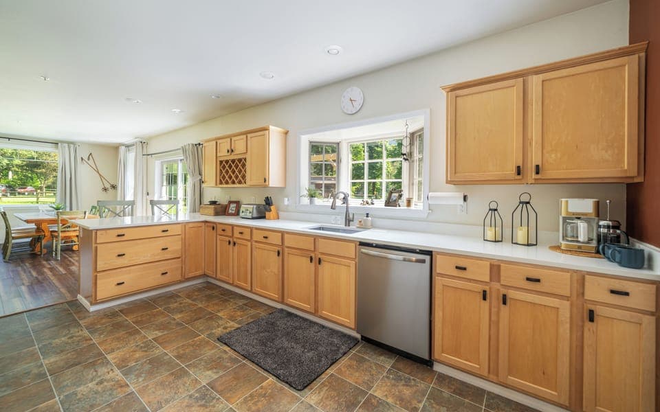 Fully stocked kitchen! Everything you need to cook and prepare meals! 