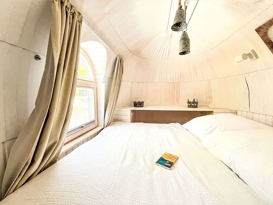 Interior Design, Bedroom, Lighting, Bed, Bedding, Bed Sheet, Ceiling, Linens, Room, Bed Frame