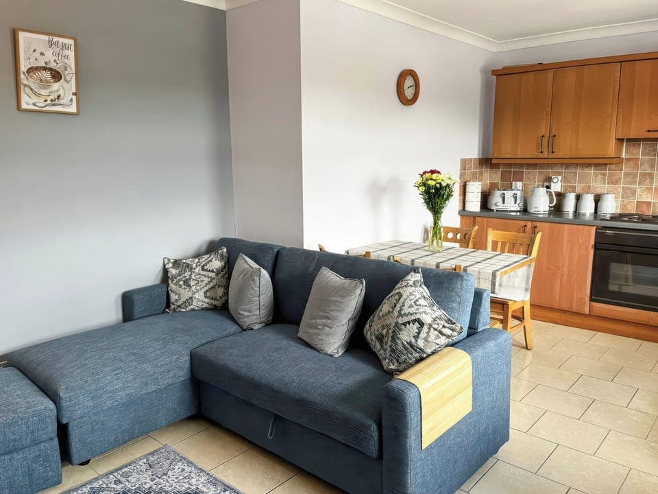 Cottage | Living area
