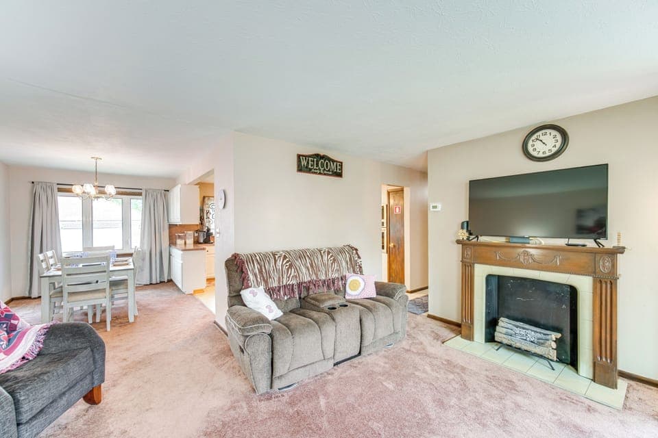 Brooklyn Vacation Rental | 3BR | 1.5BA | 1,320 Sq Ft | Stairs Required