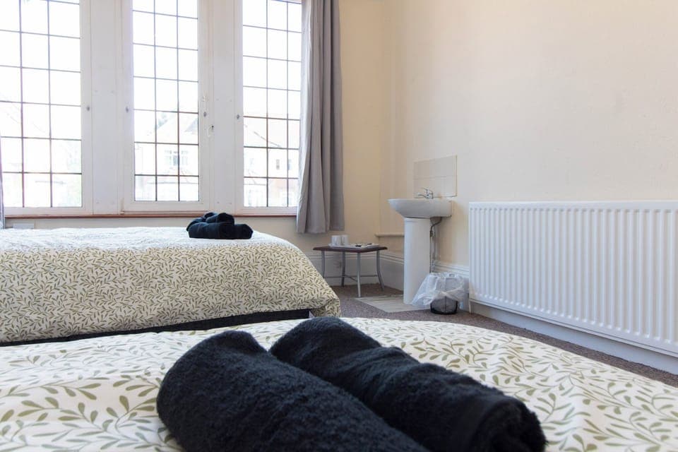 Twin Room | Free WiFi