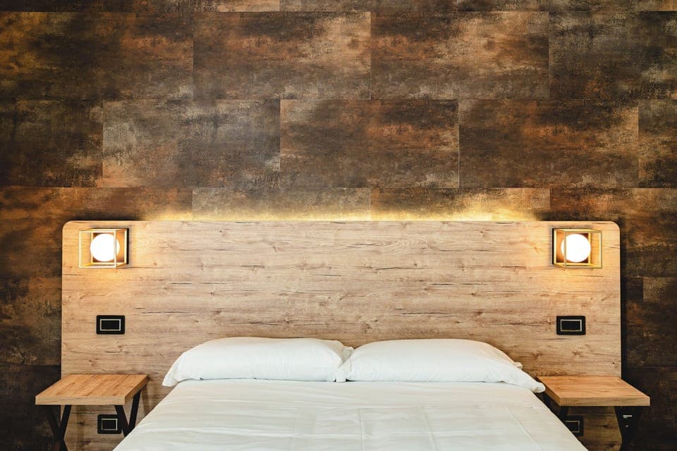 Classic Room, City View | In-room safe, desk, laptop workspace, blackout drapes