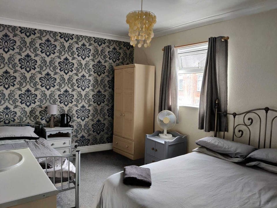 Triple Room, Shared Bathroom